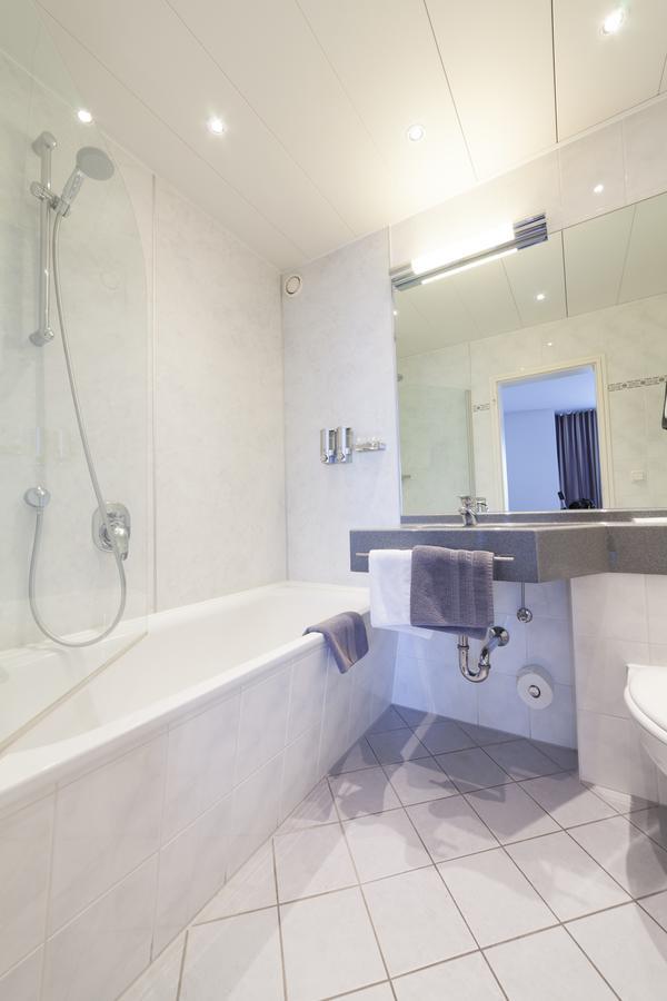 City-Hotel Garni นอย-อุล์ม ภายนอก รูปภาพ