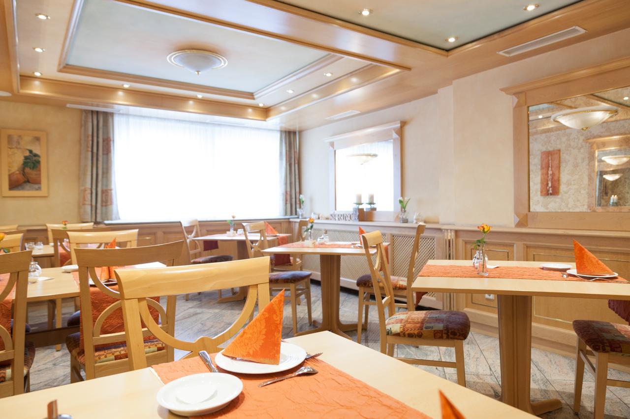 City-Hotel Garni นอย-อุล์ม ภายนอก รูปภาพ